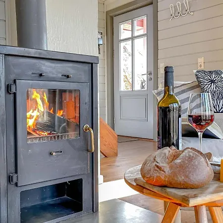 Prázdninový dům Traumhaff Lotsen Romantik Mit Kamin, Privates Nordicspa Und Boot Luckow (Mecklenburg-Vorpommern)