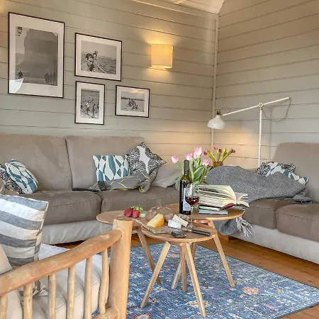 Traumhaff Lotsen Romantik Mit Kamin, Privates Nordicspa Und Boot Holiday home Luckow (Mecklenburg-Vorpommern)