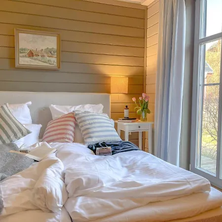 Prázdninový dům Traumhaff Lotsen Romantik Mit Kamin, Privates Nordicspa Und Boot