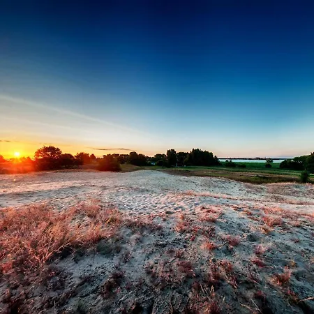 Prázdninový dům Traumhaff Lotsen Romantik Mit Kamin, Privates Nordicspa Und Boot