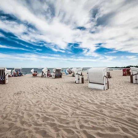Prázdninový dům Traumhaff Lotsen Romantik Mit Kamin, Privates Nordicspa Und Boot